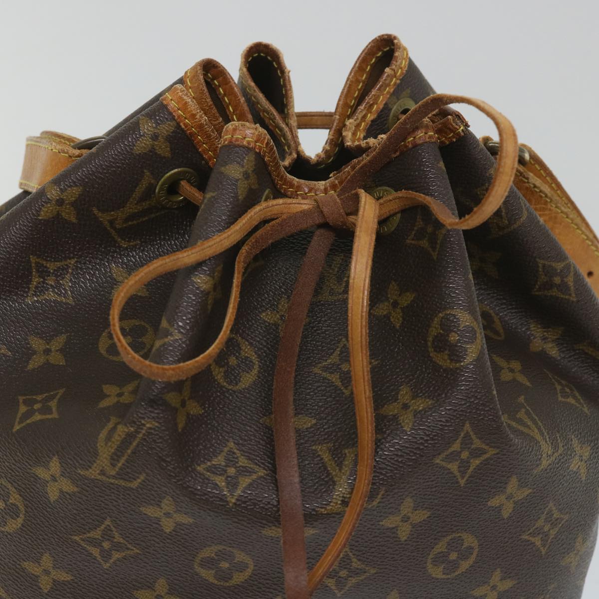 LOUIS VUITTON Monogram Petit Noe Shoulder Bag M42226 LV Auth 57690