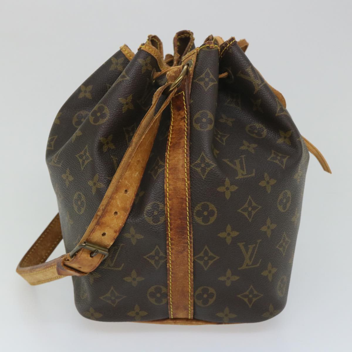 LOUIS VUITTON Monogram Petit Noe Shoulder Bag M42226 LV Auth 57692