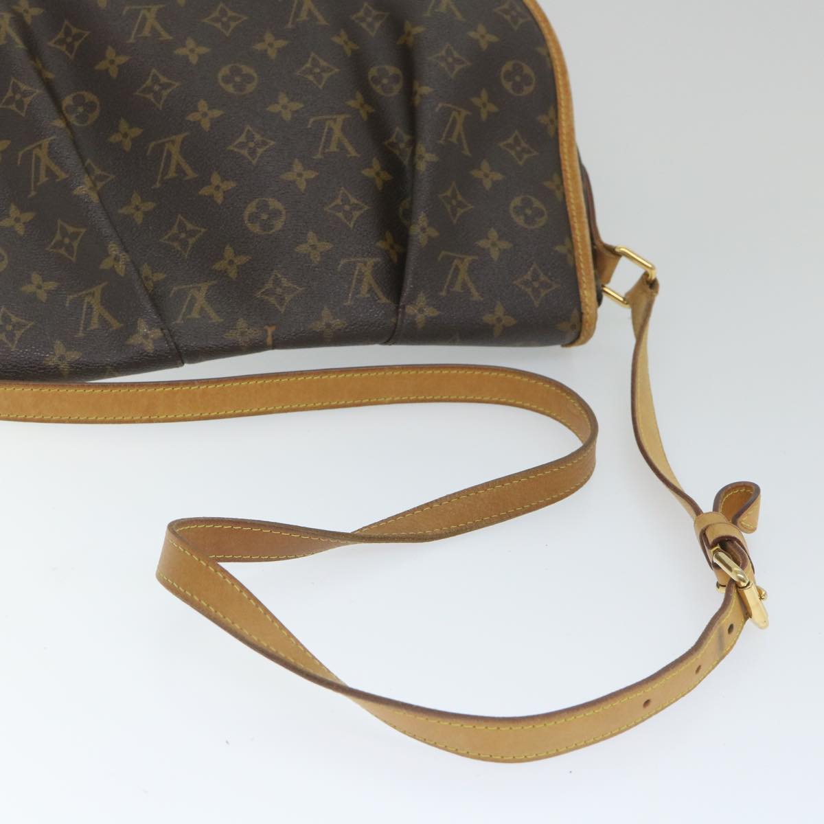 LOUIS VUITTON Monogram Menilmontant MM Shoulder Bag M40473 LV Auth 57698