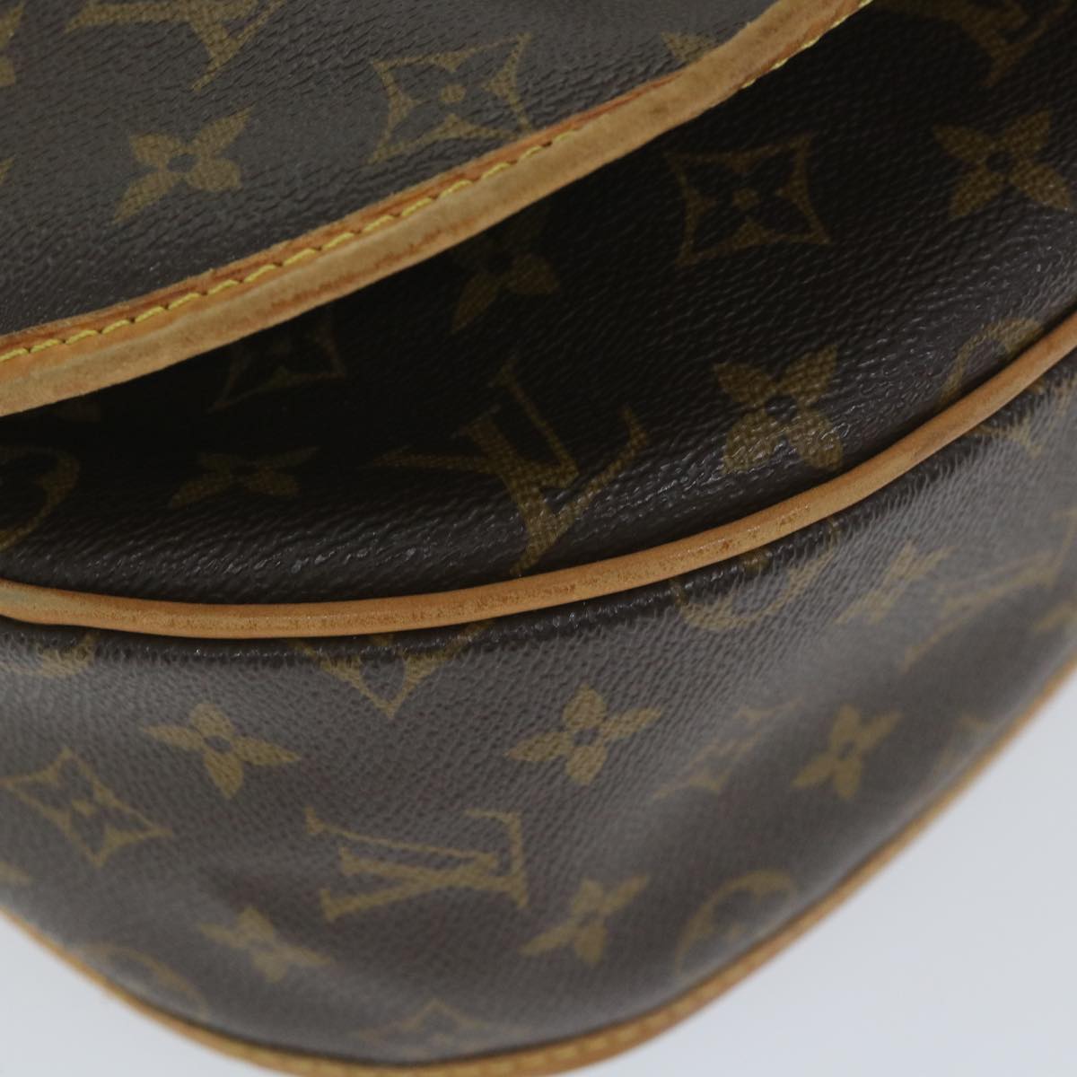 LOUIS VUITTON Monogram Menilmontant MM Shoulder Bag M40473 LV Auth 57698