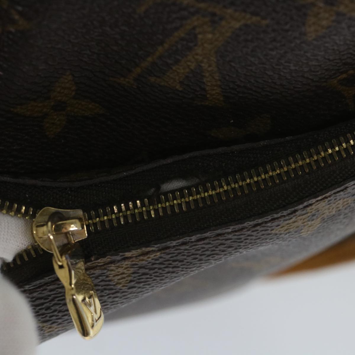 LOUIS VUITTON Monogram Menilmontant MM Shoulder Bag M40473 LV Auth 57698