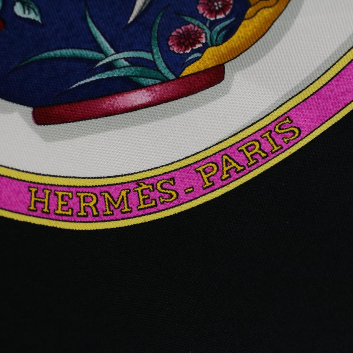 HERMES Carre 90 Quimporte Le Flacn Scarf Silk Black Pink Auth 57823