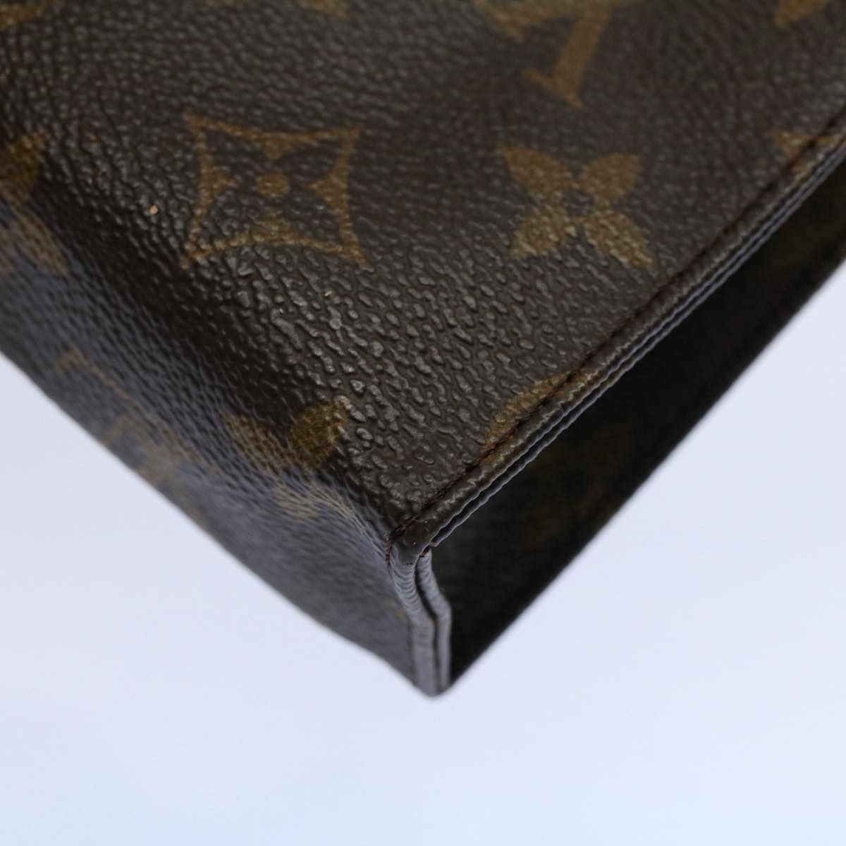 LOUIS VUITTON Monogram Poche Toilette 15 Pouch M47546 LV Auth 57877