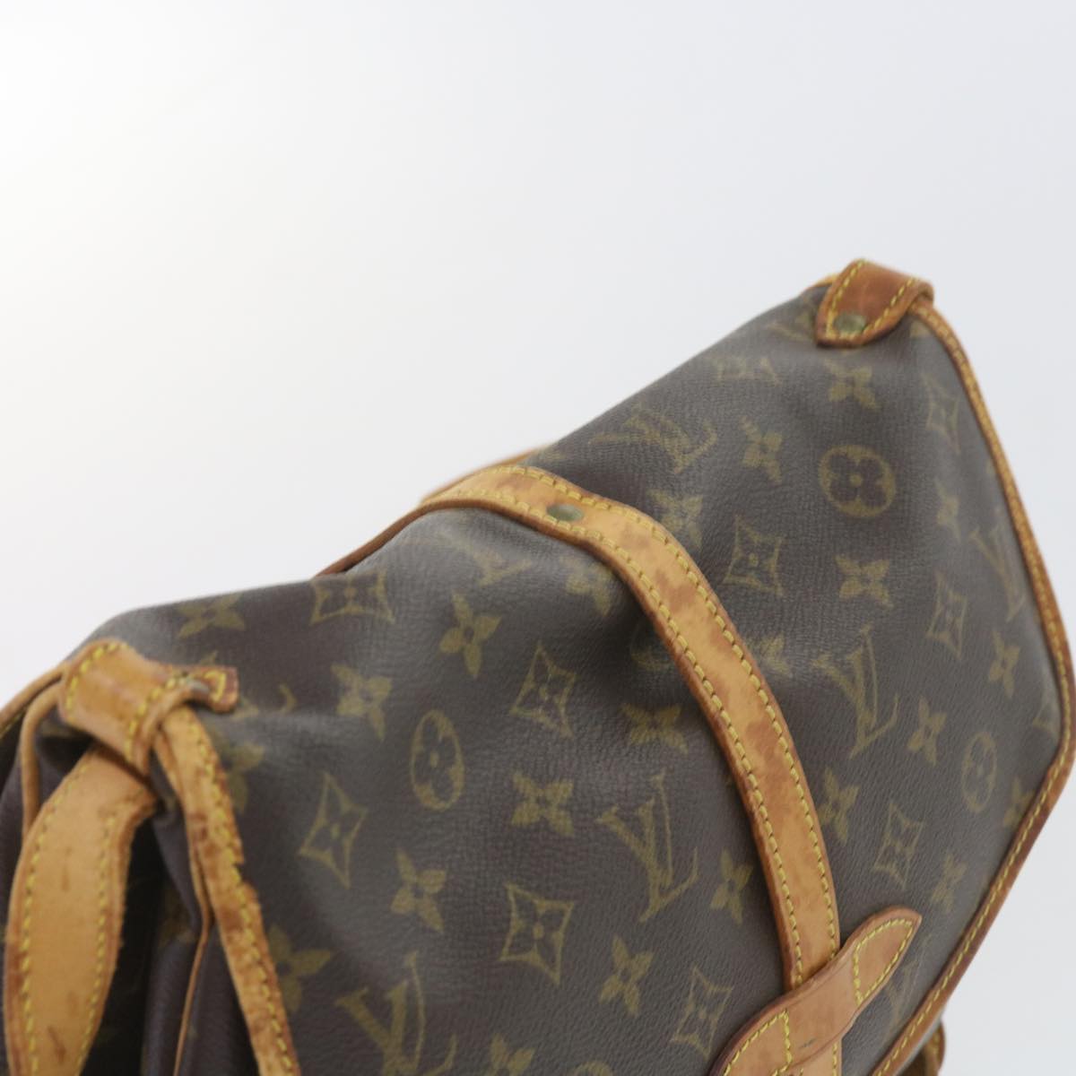 LOUIS VUITTON Monogram Saumur 30 Shoulder Bag M42256 LV Auth 57991