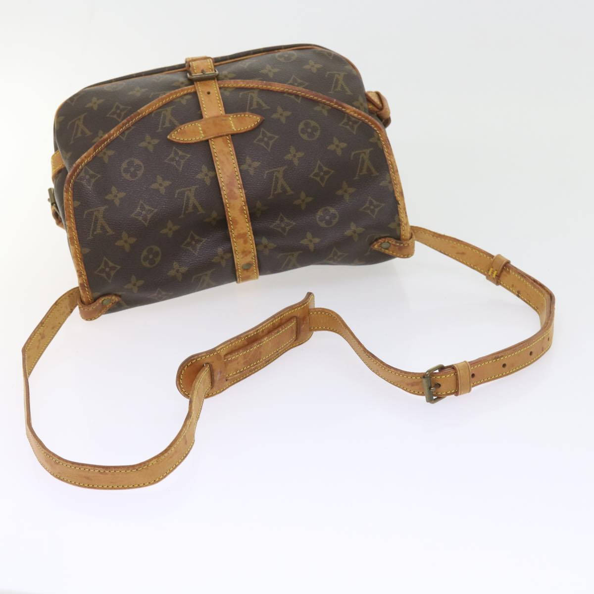 LOUIS VUITTON Monogram Saumur 30 Shoulder Bag M42256 LV Auth 57991