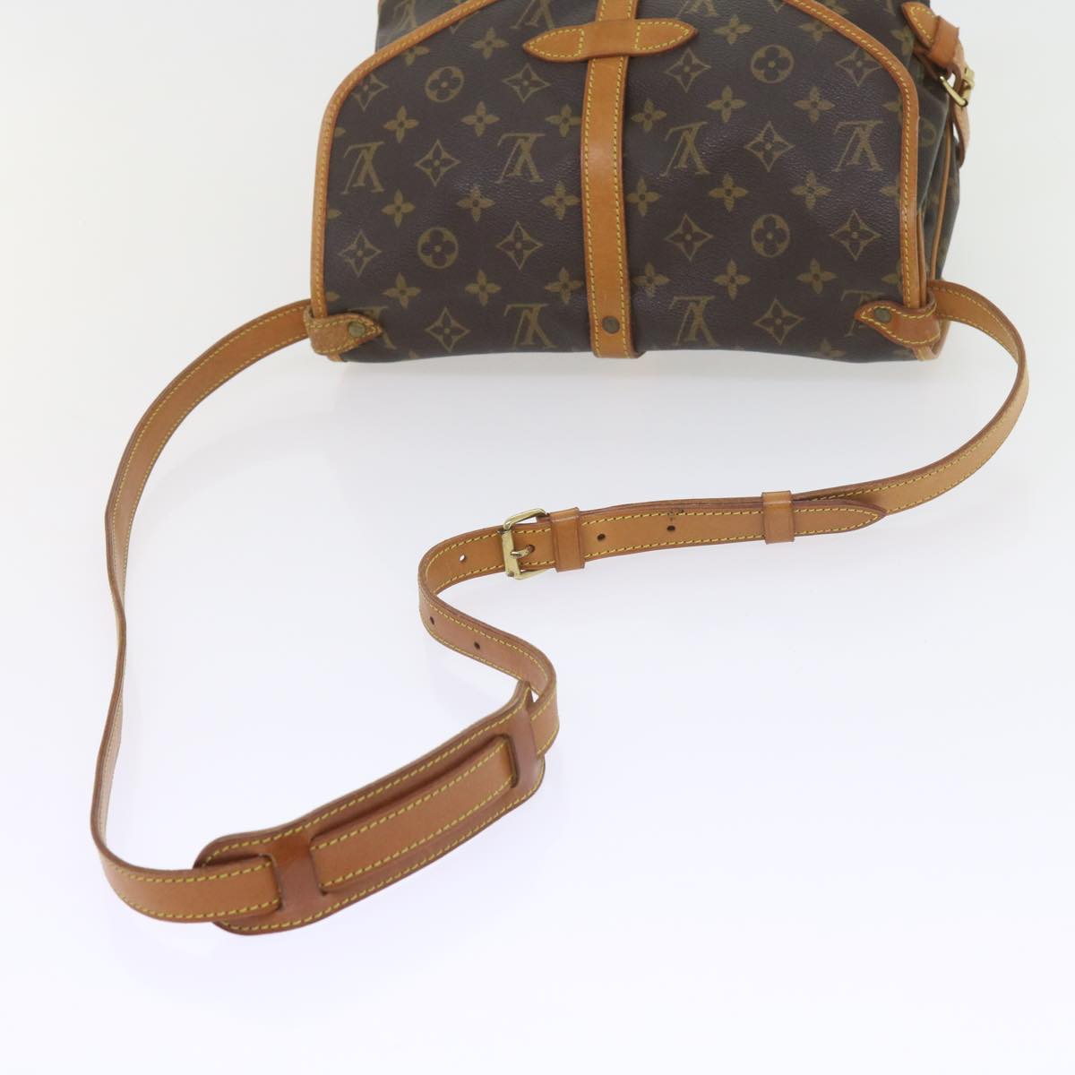 LOUIS VUITTON Monogram Saumur 30 Shoulder Bag M42256 LV Auth 57992