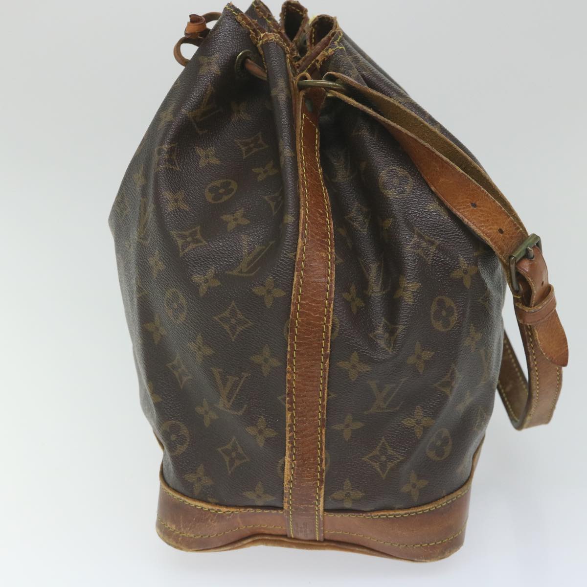 LOUIS VUITTON Monogram Noe Shoulder Bag M42224 LV Auth 57995