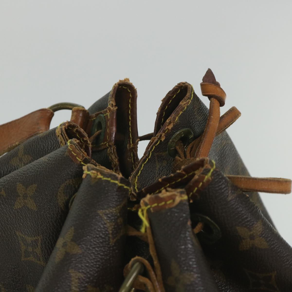 LOUIS VUITTON Monogram Noe Shoulder Bag M42224 LV Auth 57995