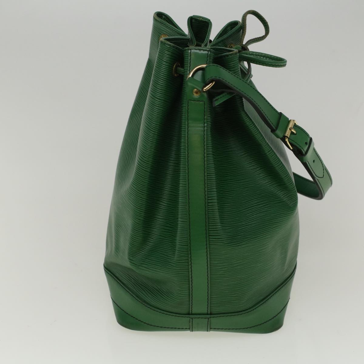 LOUIS VUITTON Epi Noe Shoulder Bag Green M44004 LV Auth 58021