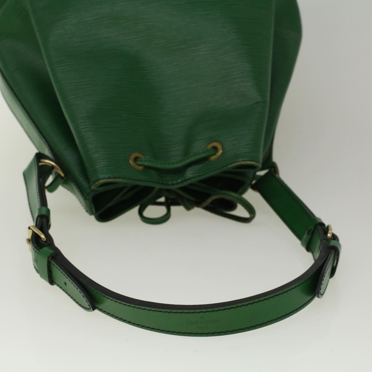 LOUIS VUITTON Epi Noe Shoulder Bag Green M44004 LV Auth 58021