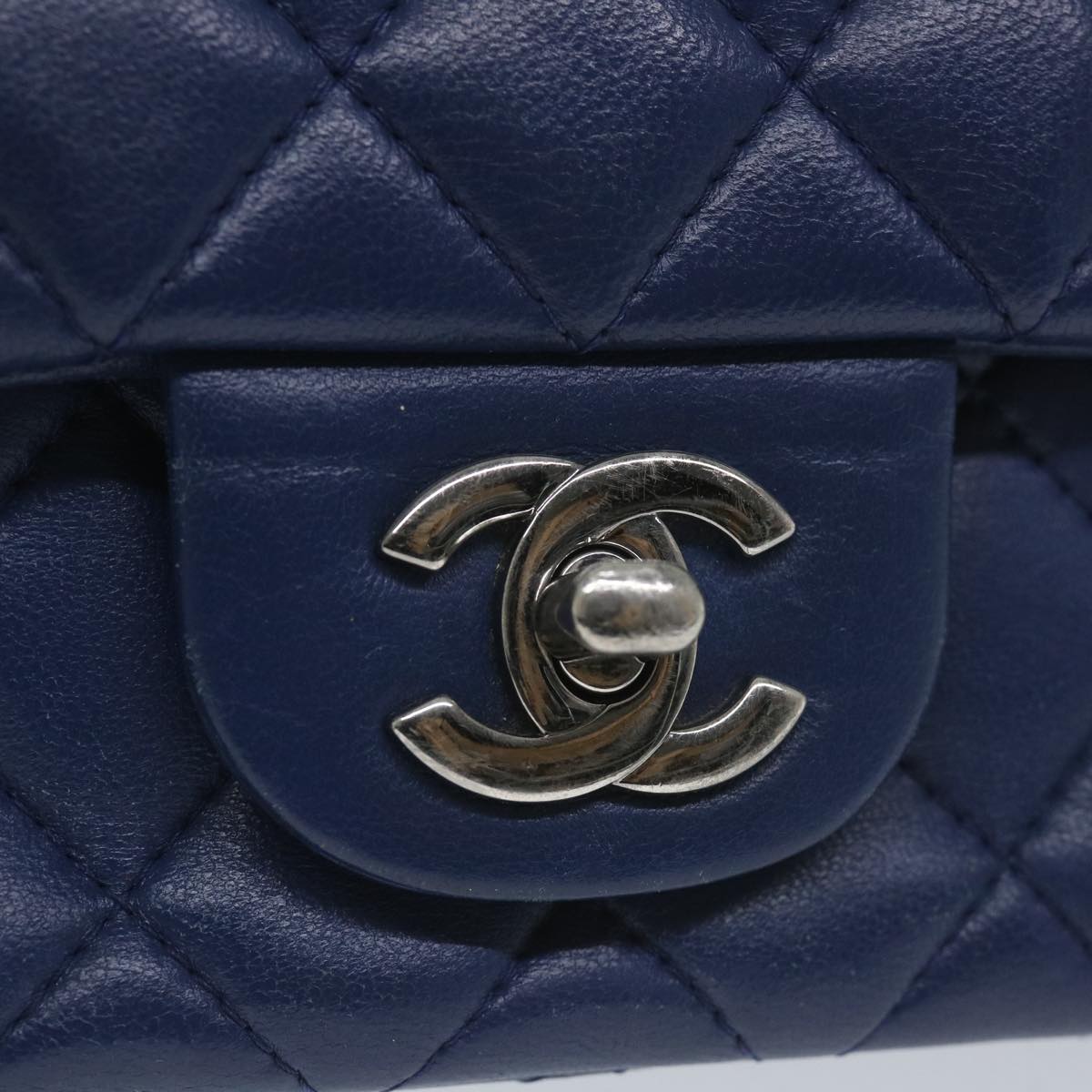 CHANEL Matelasse Chain Shoulder Bag Calf leather Navy CC Auth 58345A