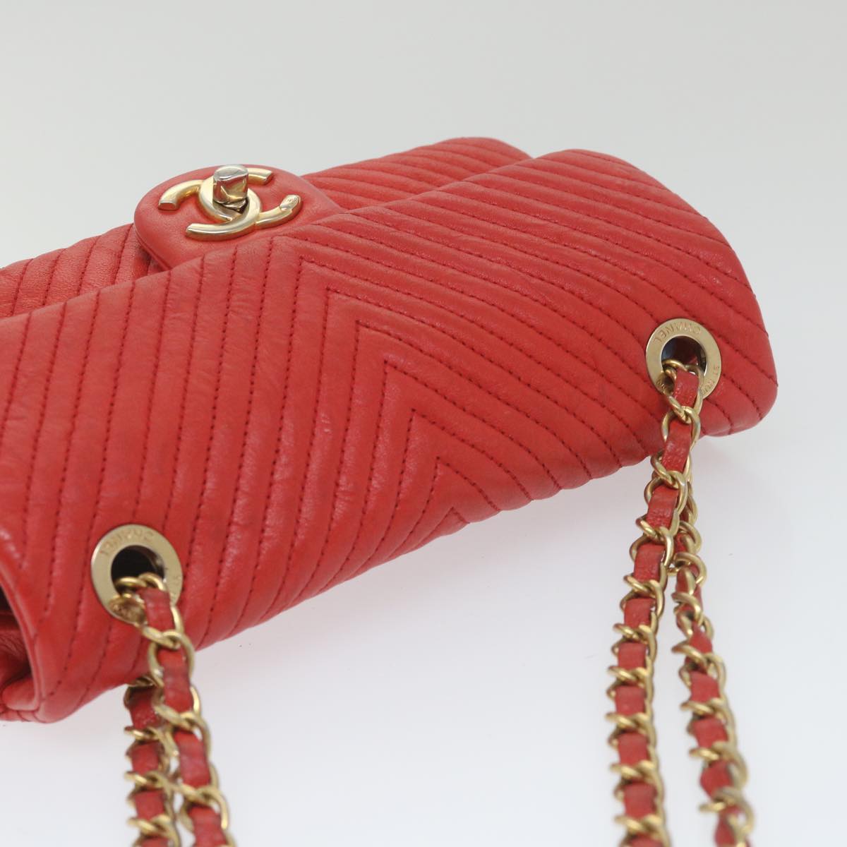 CHANEL Chain V Stitch Shoulder Bag Leather Red CC Auth 58347A