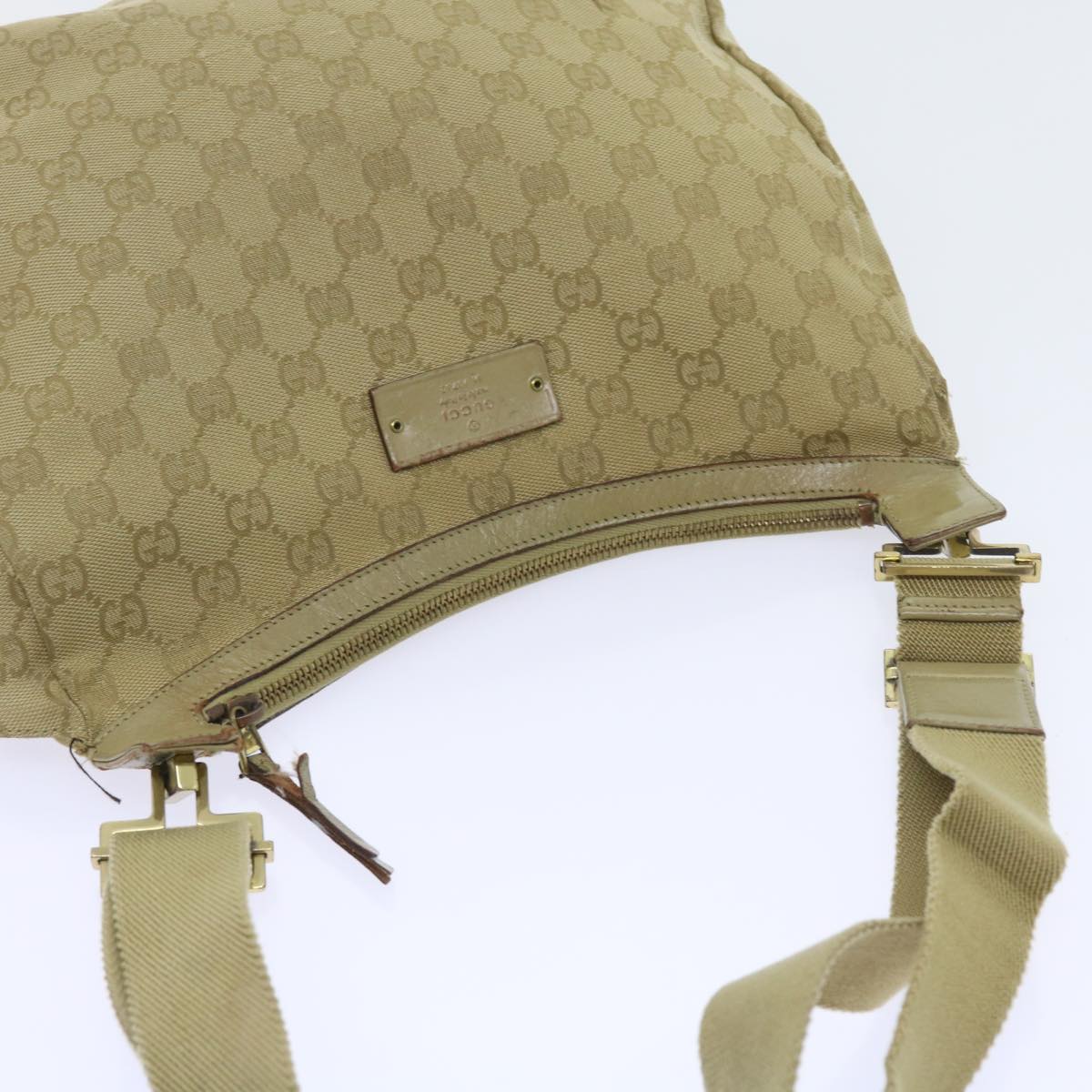 GUCCI GG Canvas Shoulder Bag Beige 90762 Auth 58417