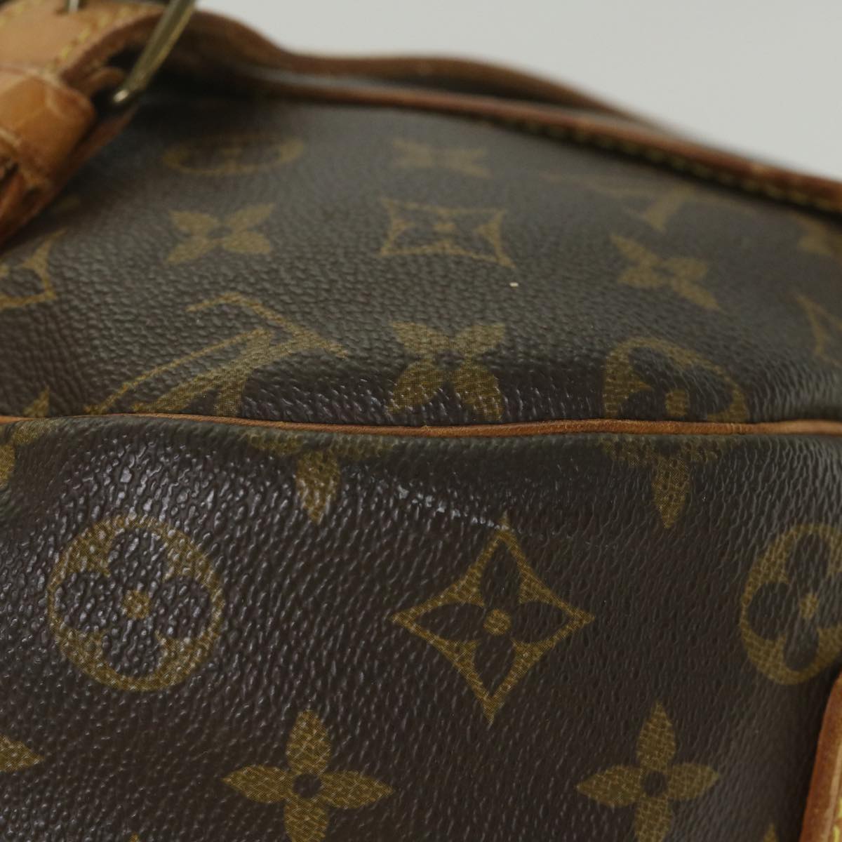 LOUIS VUITTON Monogram Saumur 43 Shoulder Bag M42252 LV Auth 58432