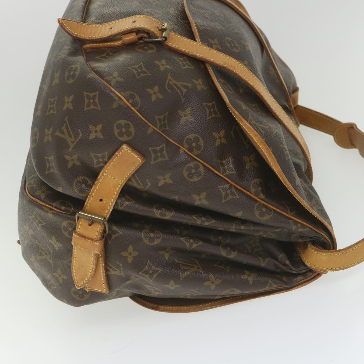 LOUIS VUITTON Monogram Saumur 43 Shoulder Bag M42252 LV Auth 58432