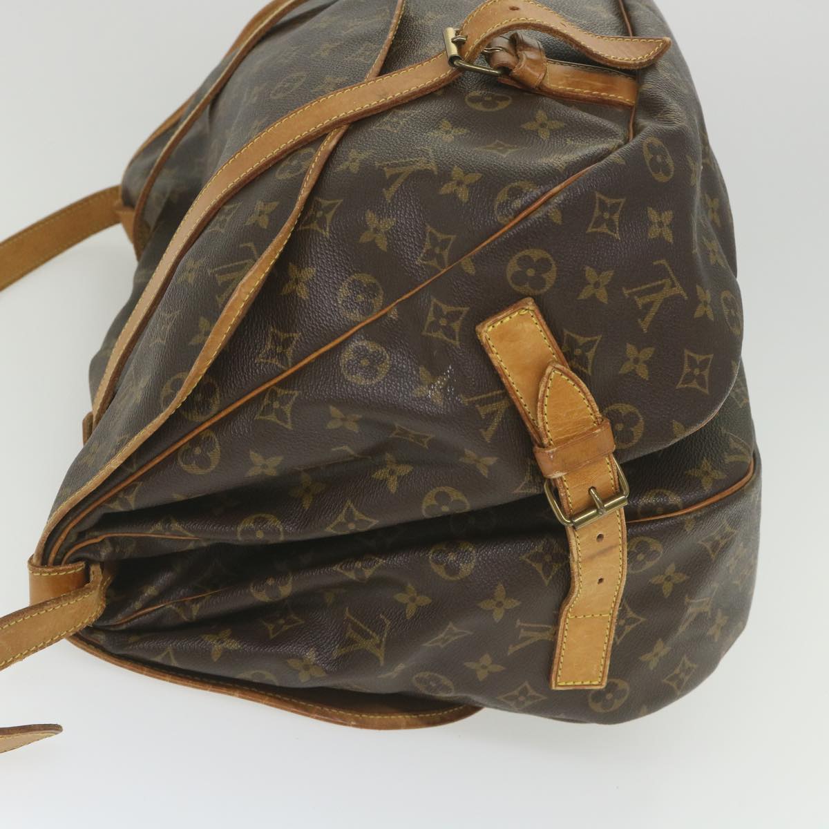 LOUIS VUITTON Monogram Saumur 43 Shoulder Bag M42252 LV Auth 58432