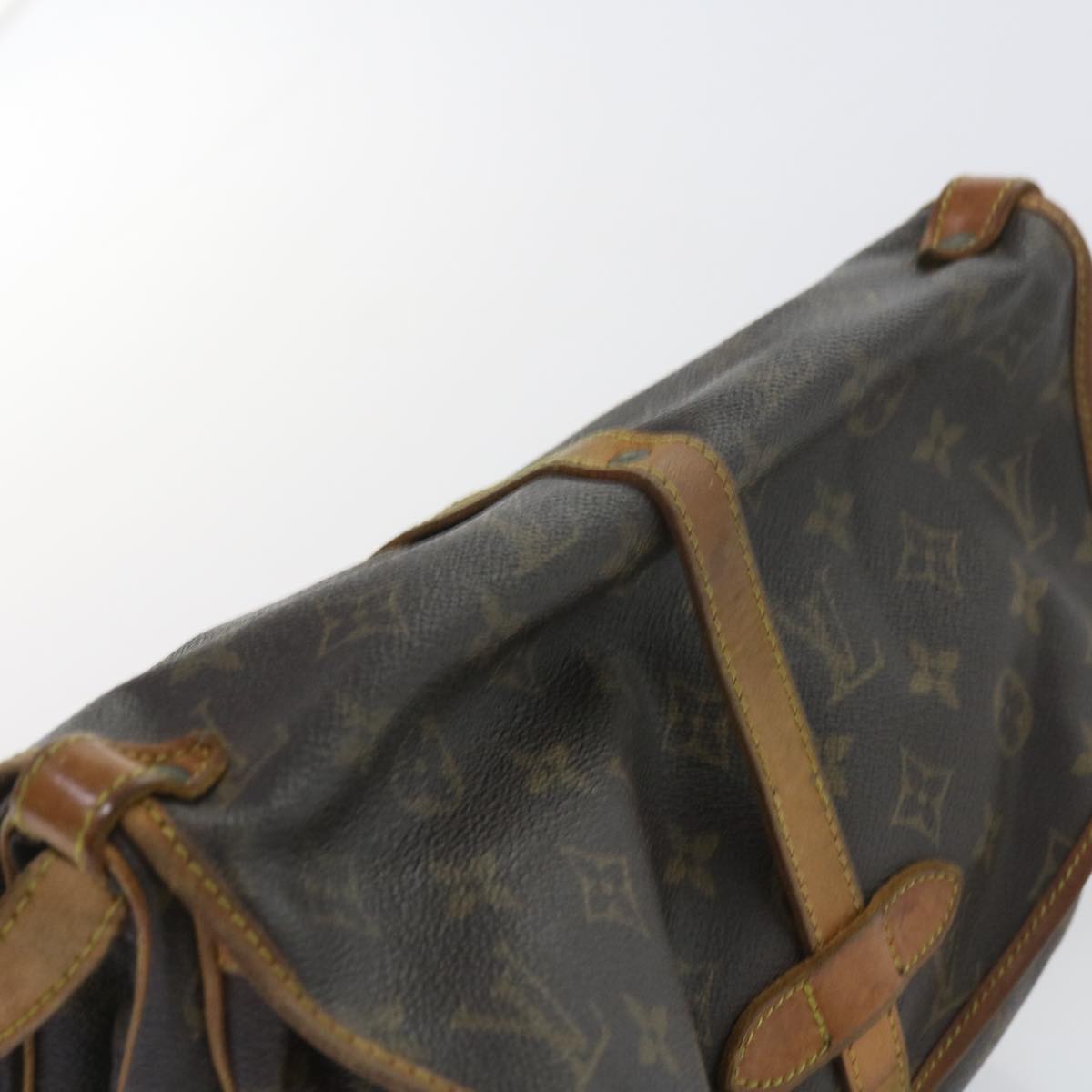 LOUIS VUITTON Monogram Saumur 30 Shoulder Bag M42256 LV Auth 58478