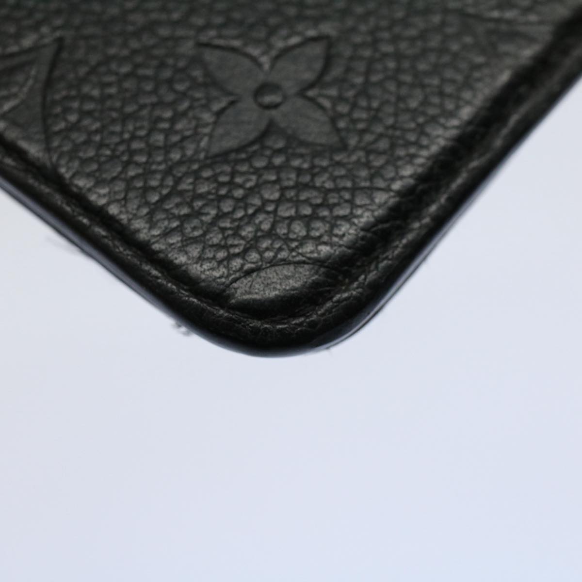 LOUIS VUITTON Monogram Empreinte iPhone 13 Max Case Noir M63586 LV Auth 58682