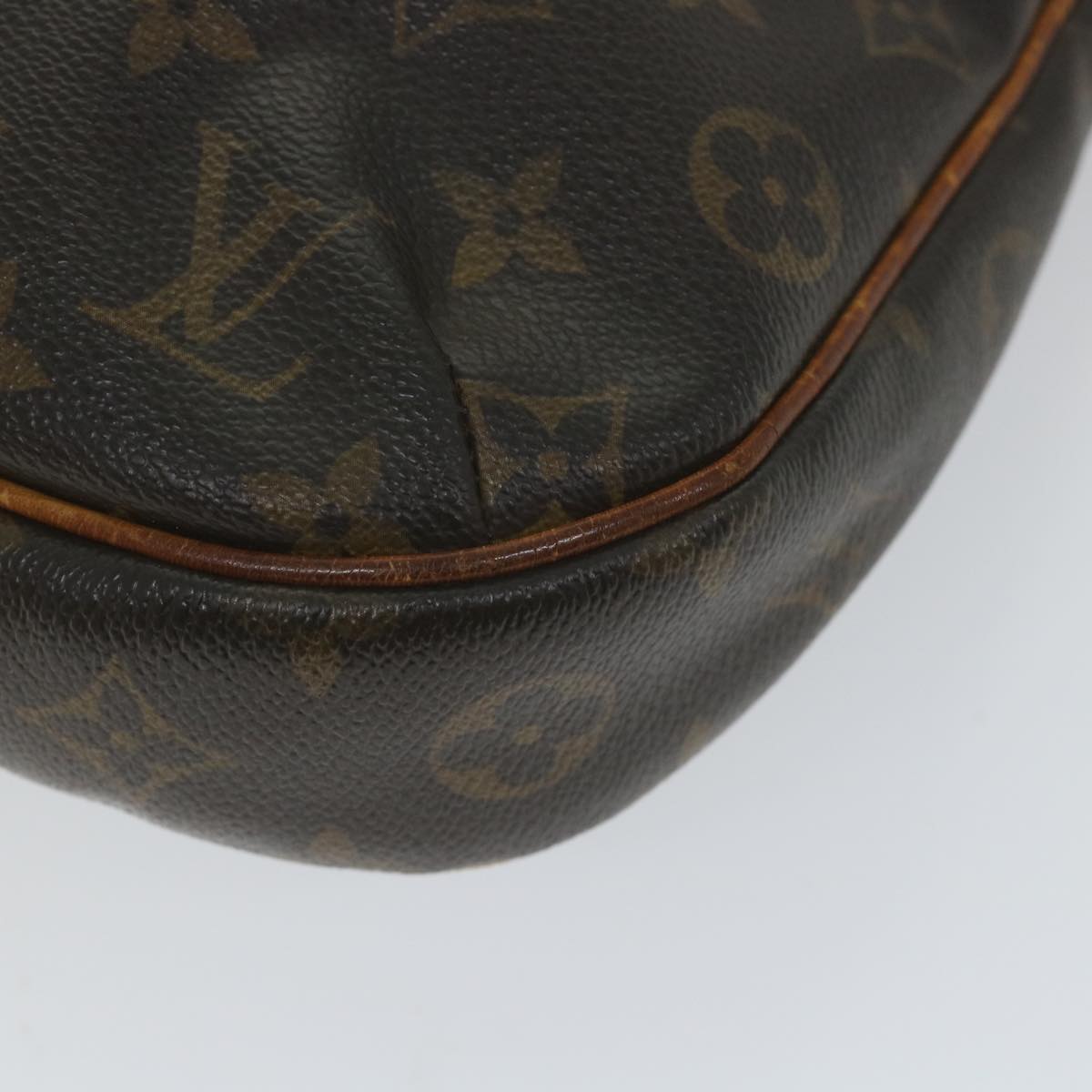 LOUIS VUITTON Monogram Odeon PM Shoulder Bag M56390 LV Auth 58694