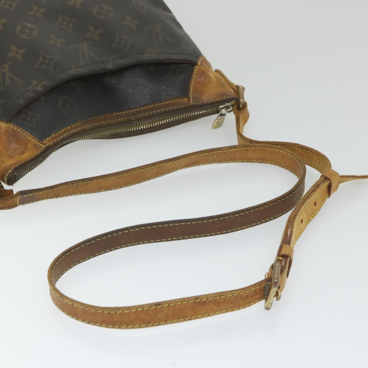 LOUIS VUITTON Monogram Odeon PM Shoulder Bag M56390 LV Auth 58694