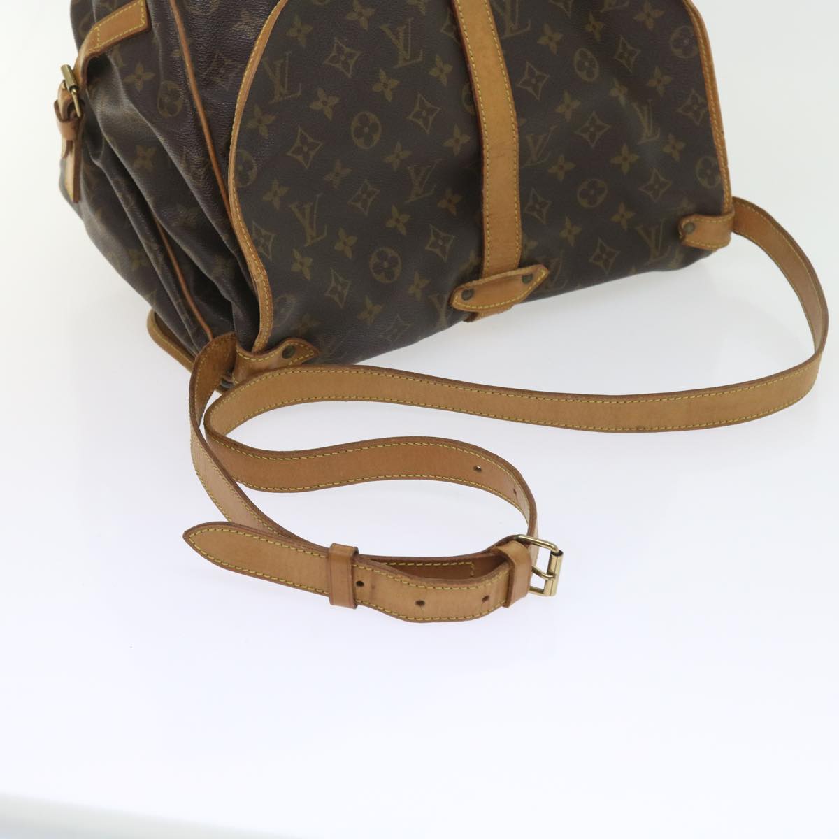 LOUIS VUITTON Monogram Saumur 35 Shoulder Bag M42254 LV Auth 58743