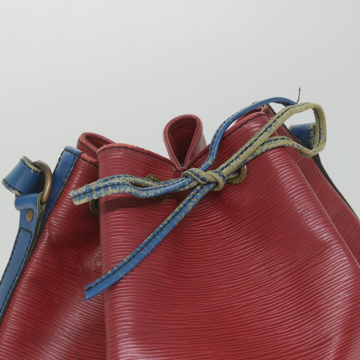 LOUIS VUITTON Epi Noe Shoulder Bag Bicolor Red Blue M44084 LV Auth 58753