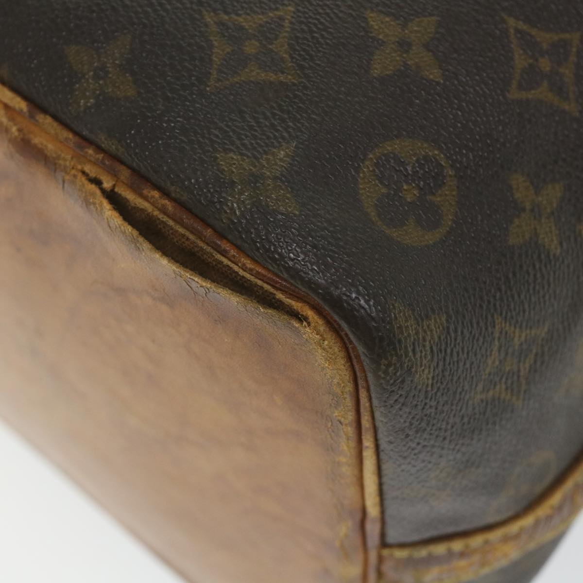 LOUIS VUITTON Monogram Petit Noe Shoulder Bag M42226 LV Auth 58901