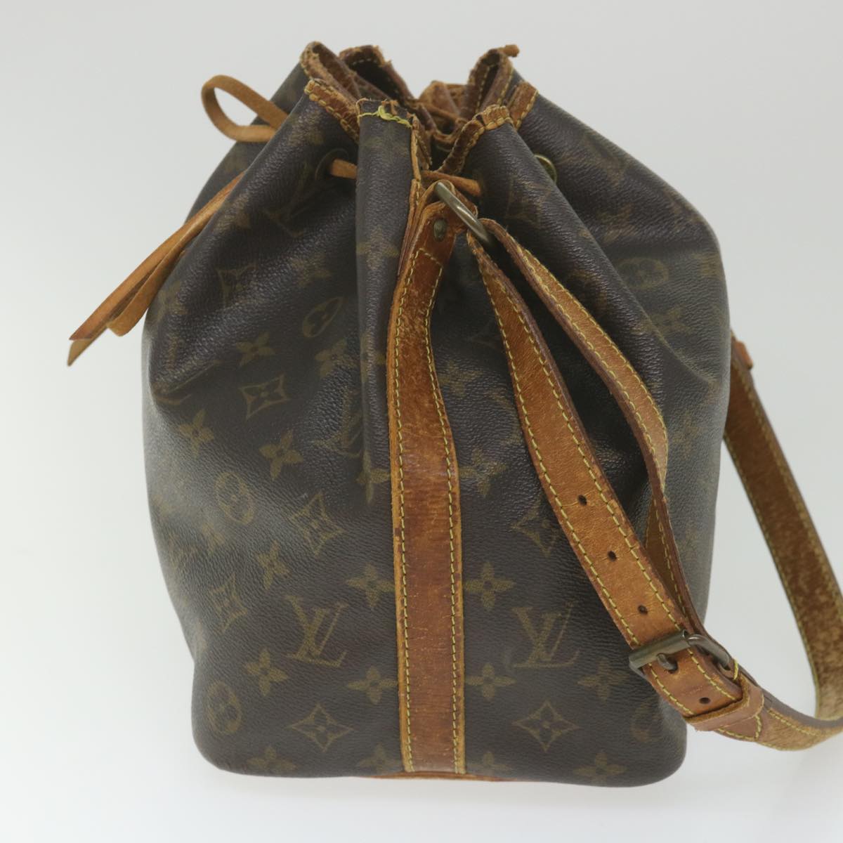 LOUIS VUITTON Monogram Petit Noe Shoulder Bag M42226 LV Auth 58901