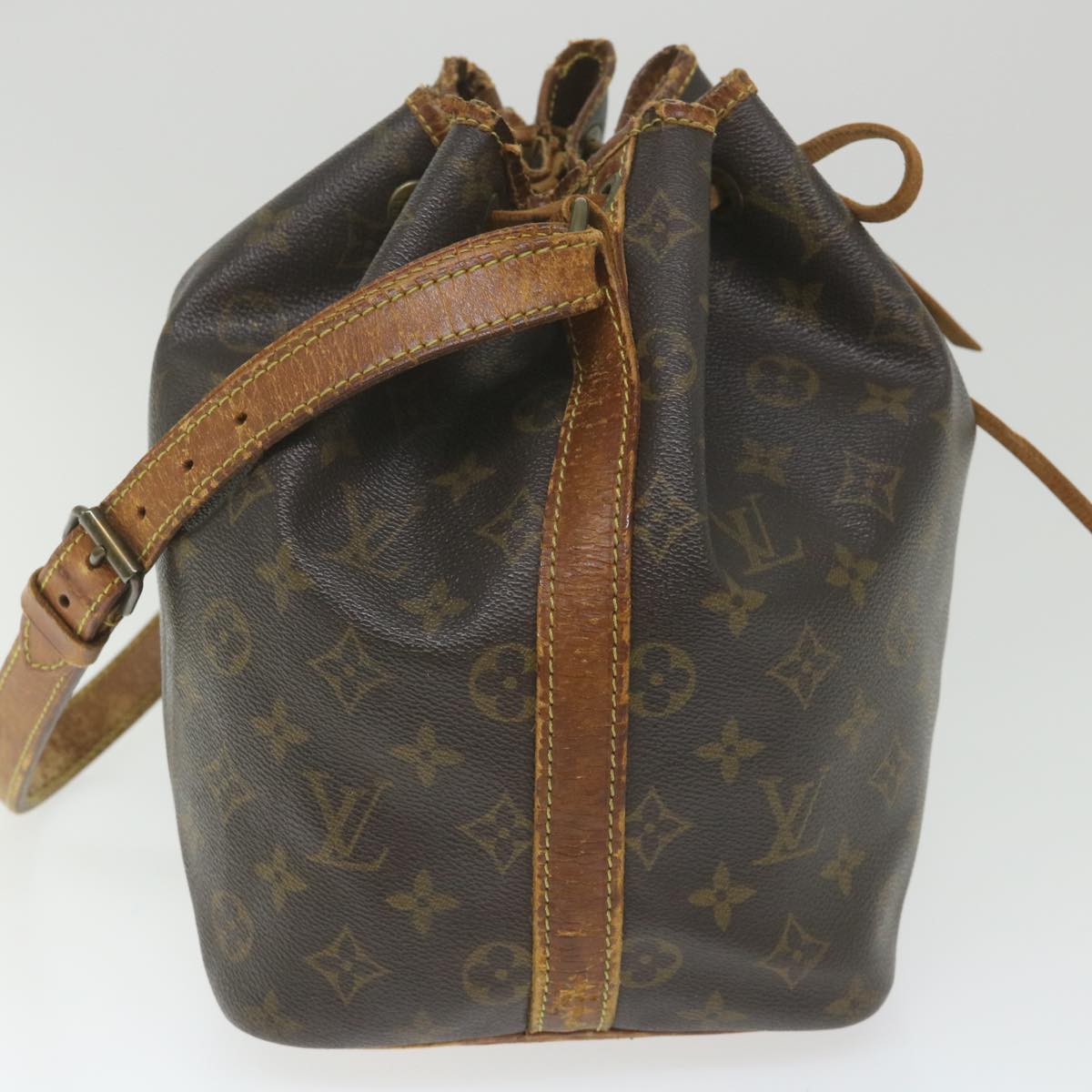 LOUIS VUITTON Monogram Petit Noe Shoulder Bag M42226 LV Auth 58901