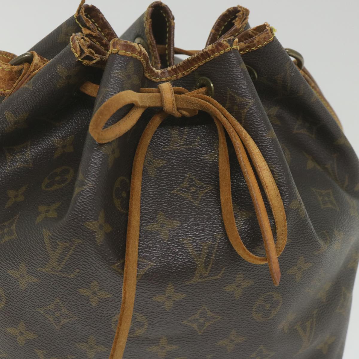 LOUIS VUITTON Monogram Petit Noe Shoulder Bag M42226 LV Auth 58901