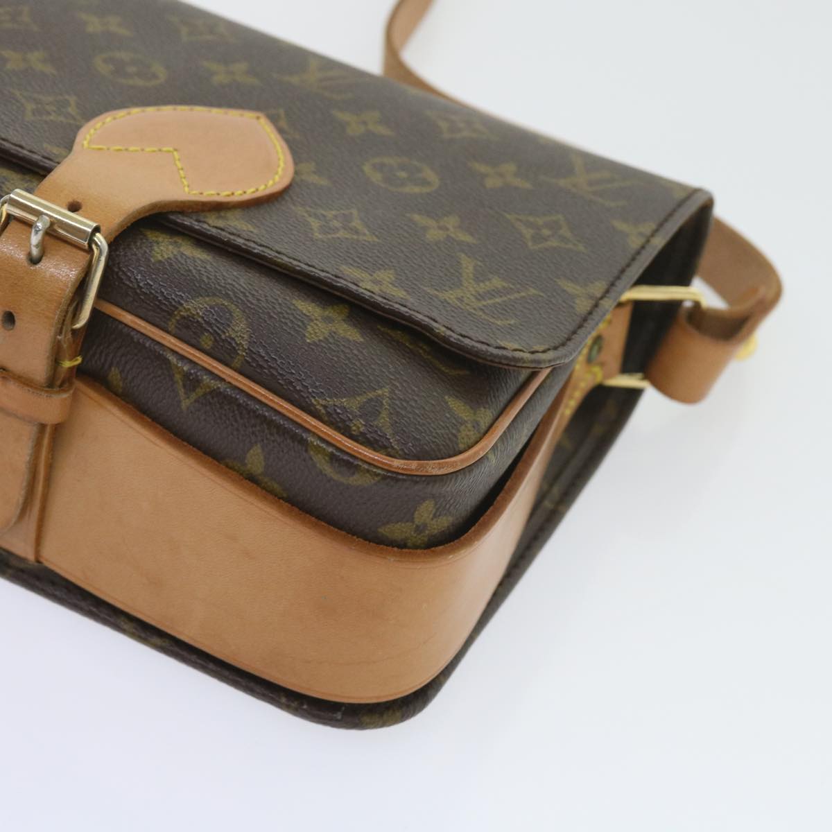 LOUIS VUITTON Monogram Cartouchiere MM Shoulder Bag M51253 LV Auth 58925