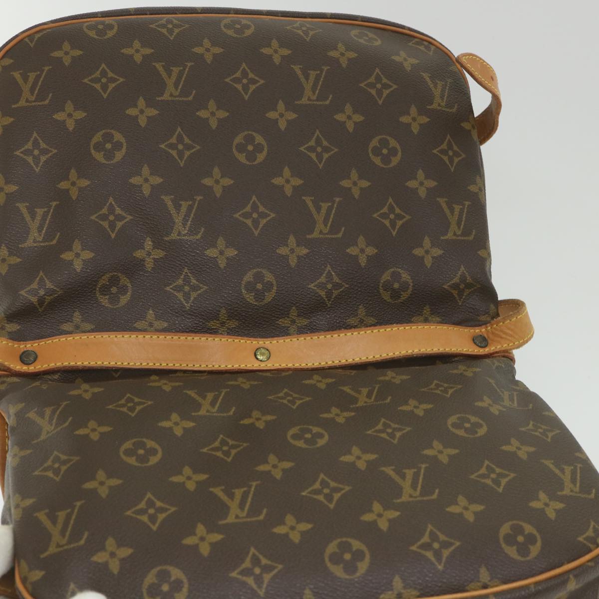 LOUIS VUITTON Monogram Saumur 30 Shoulder Bag M42256 LV Auth 58947