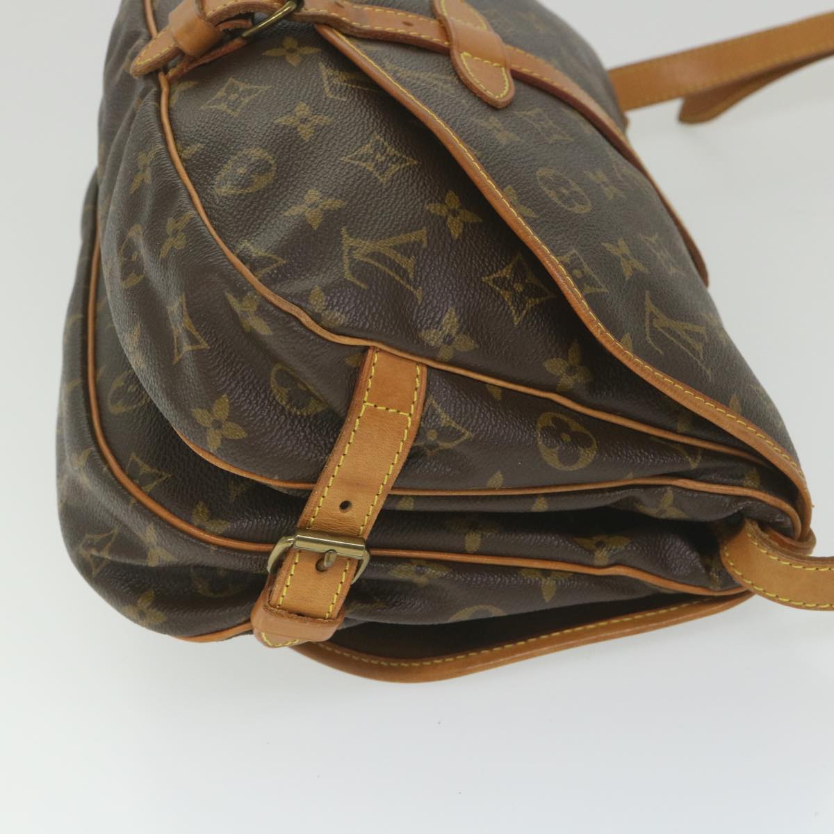 LOUIS VUITTON Monogram Saumur 30 Shoulder Bag M42256 LV Auth 58947