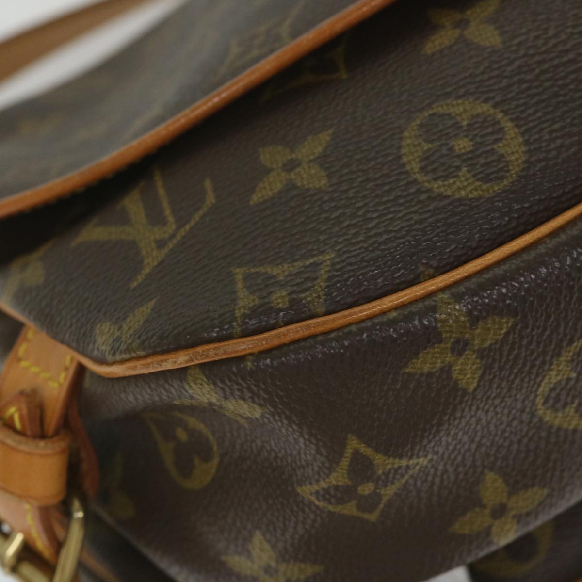 LOUIS VUITTON Monogram Saumur 30 Shoulder Bag M42256 LV Auth 58948