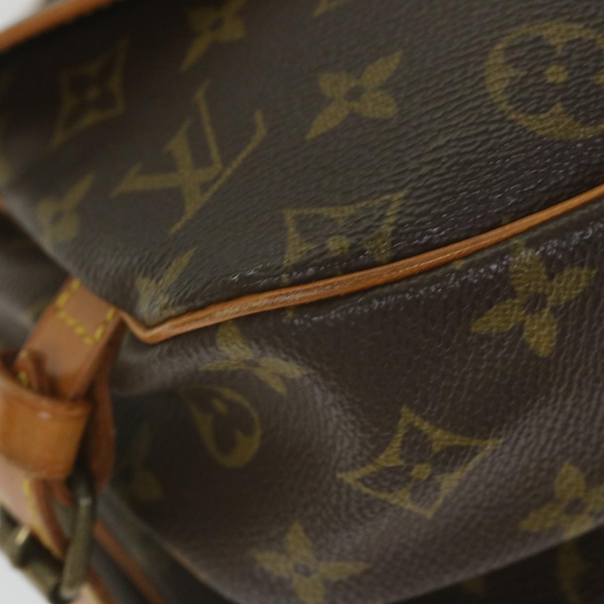 LOUIS VUITTON Monogram Saumur 30 Shoulder Bag M42256 LV Auth 58948