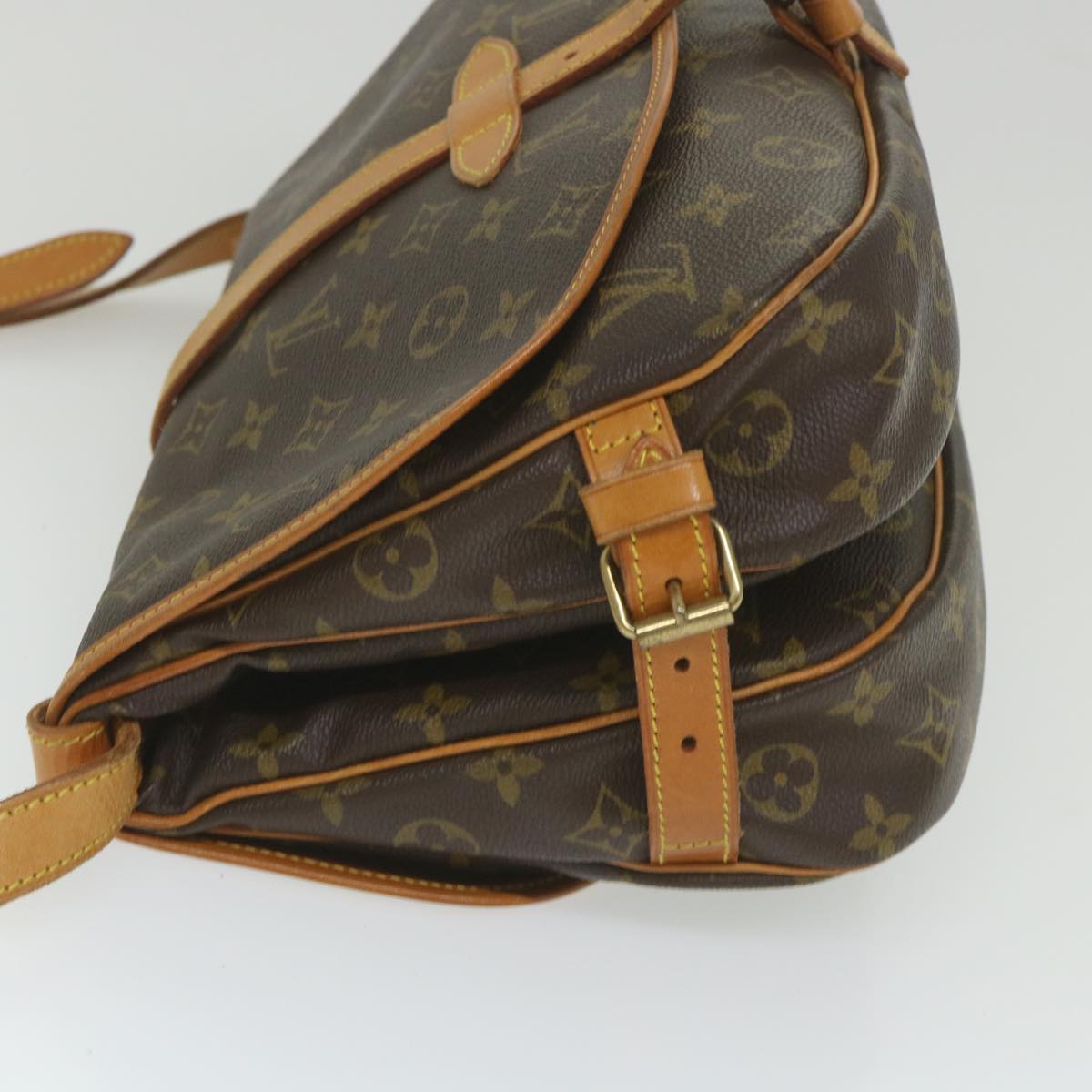 LOUIS VUITTON Monogram Saumur 30 Shoulder Bag M42256 LV Auth 58948