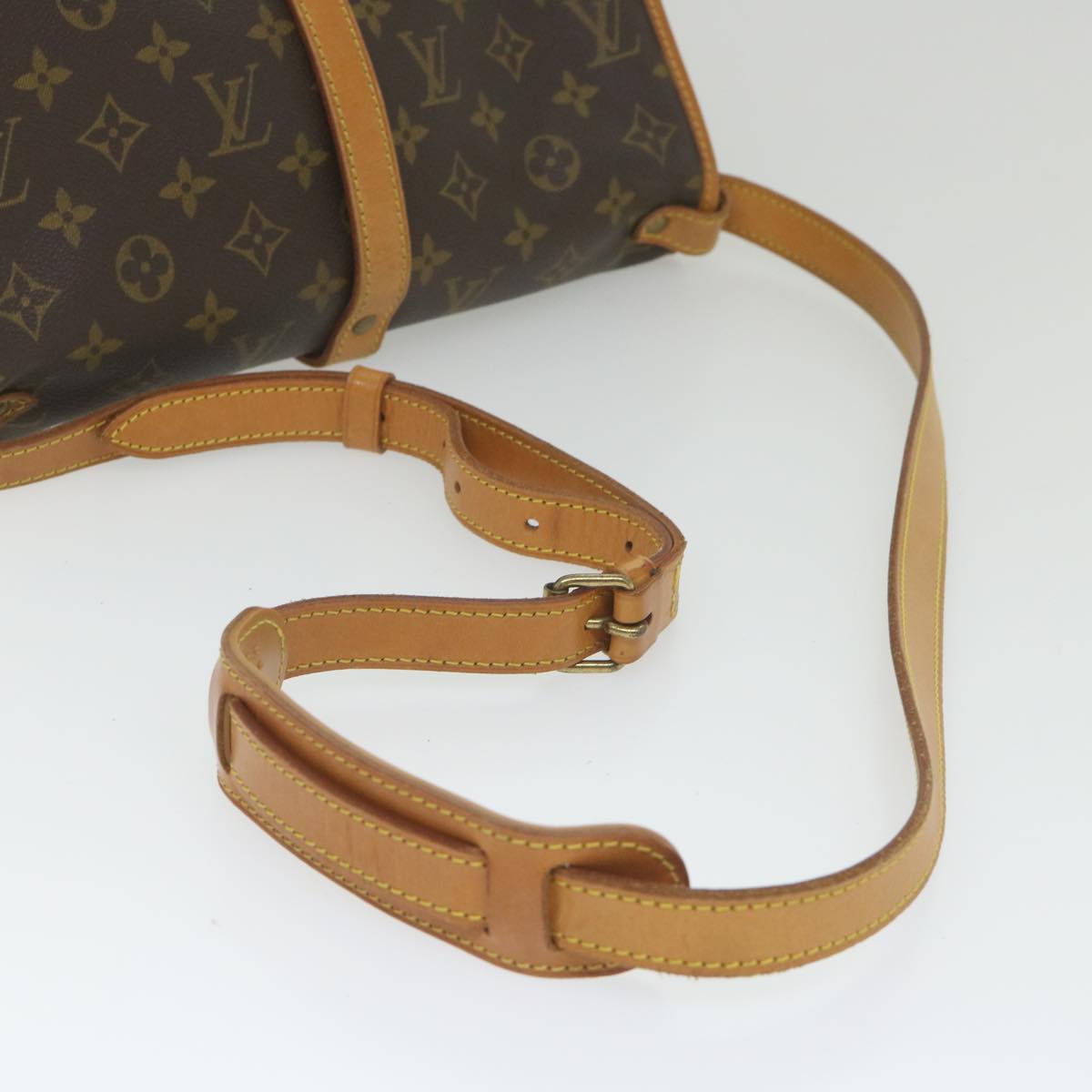 LOUIS VUITTON Monogram Saumur 30 Shoulder Bag M42256 LV Auth 58948