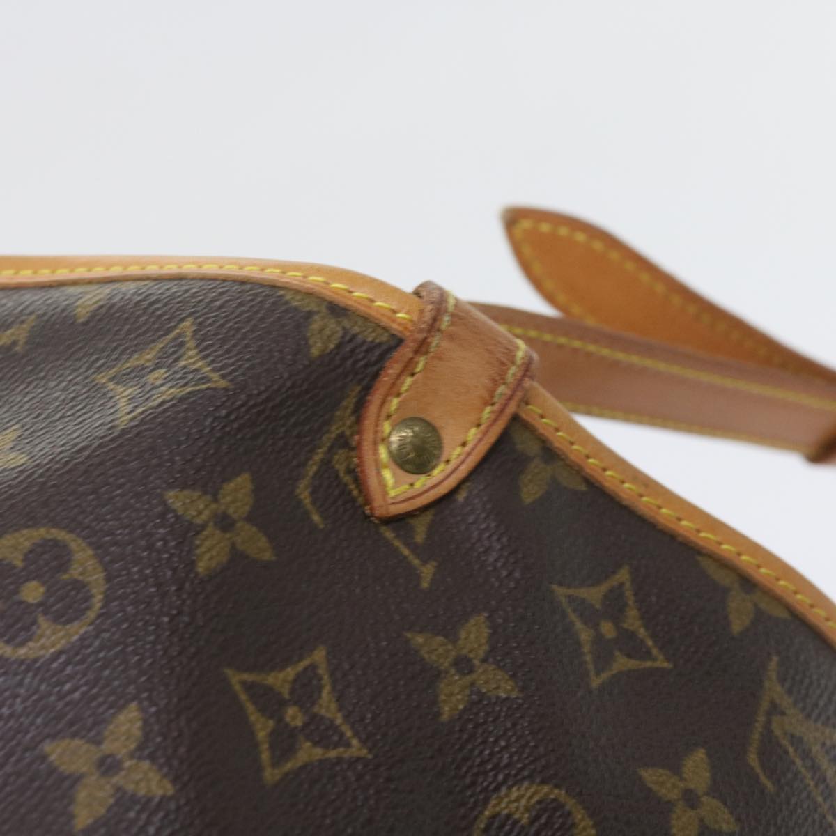 LOUIS VUITTON Monogram Saumur 30 Shoulder Bag M42256 LV Auth 59023