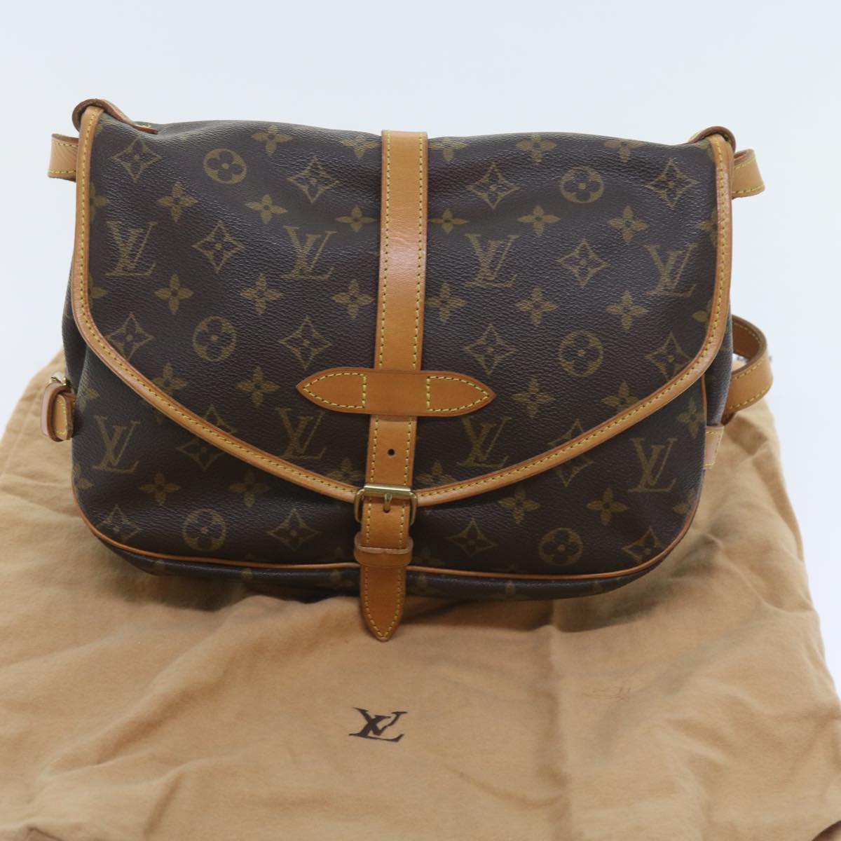 LOUIS VUITTON Monogram Saumur 30 Shoulder Bag M42256 LV Auth 59023