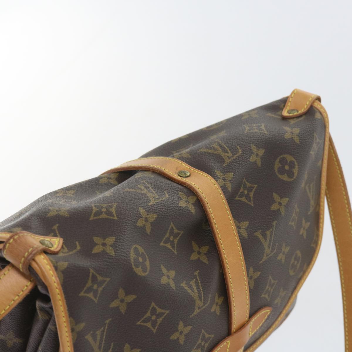 LOUIS VUITTON Monogram Saumur 30 Shoulder Bag M42256 LV Auth 59023