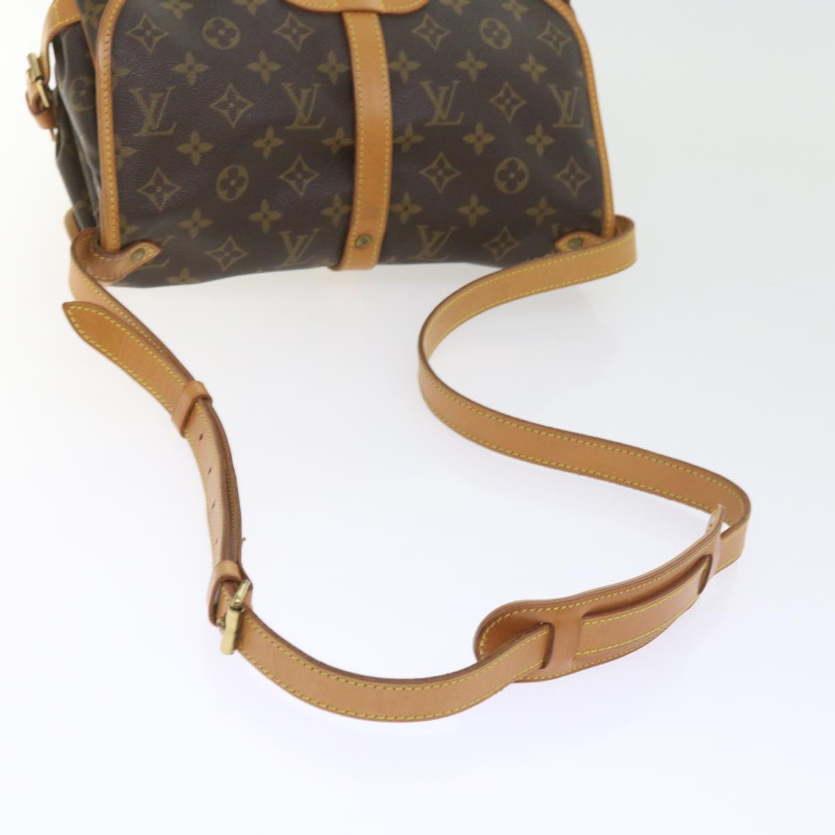 LOUIS VUITTON Monogram Saumur 30 Shoulder Bag M42256 LV Auth 59023