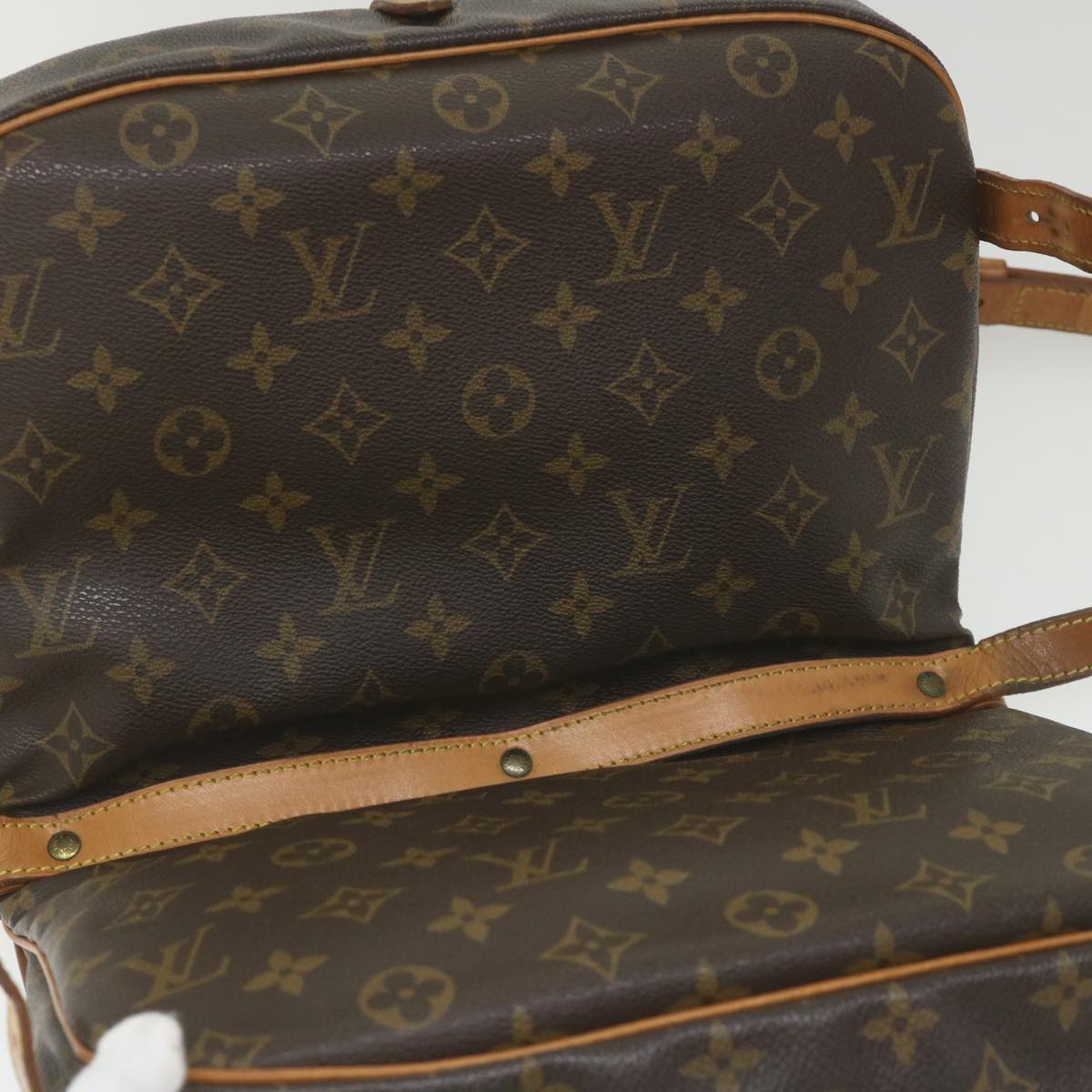 LOUIS VUITTON Monogram Saumur 30 Shoulder Bag M42256 LV Auth 59266