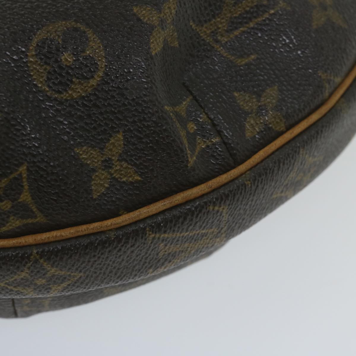 LOUIS VUITTON Monogram Croissant MM Shoulder Bag M51512 LV Auth 59314