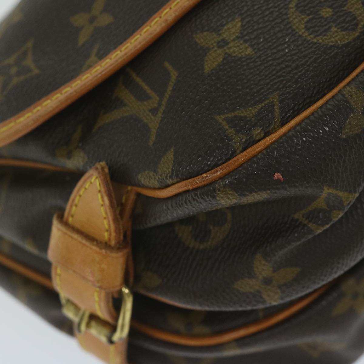 LOUIS VUITTON Monogram Saumur 30 Shoulder Bag M42256 LV Auth 59315