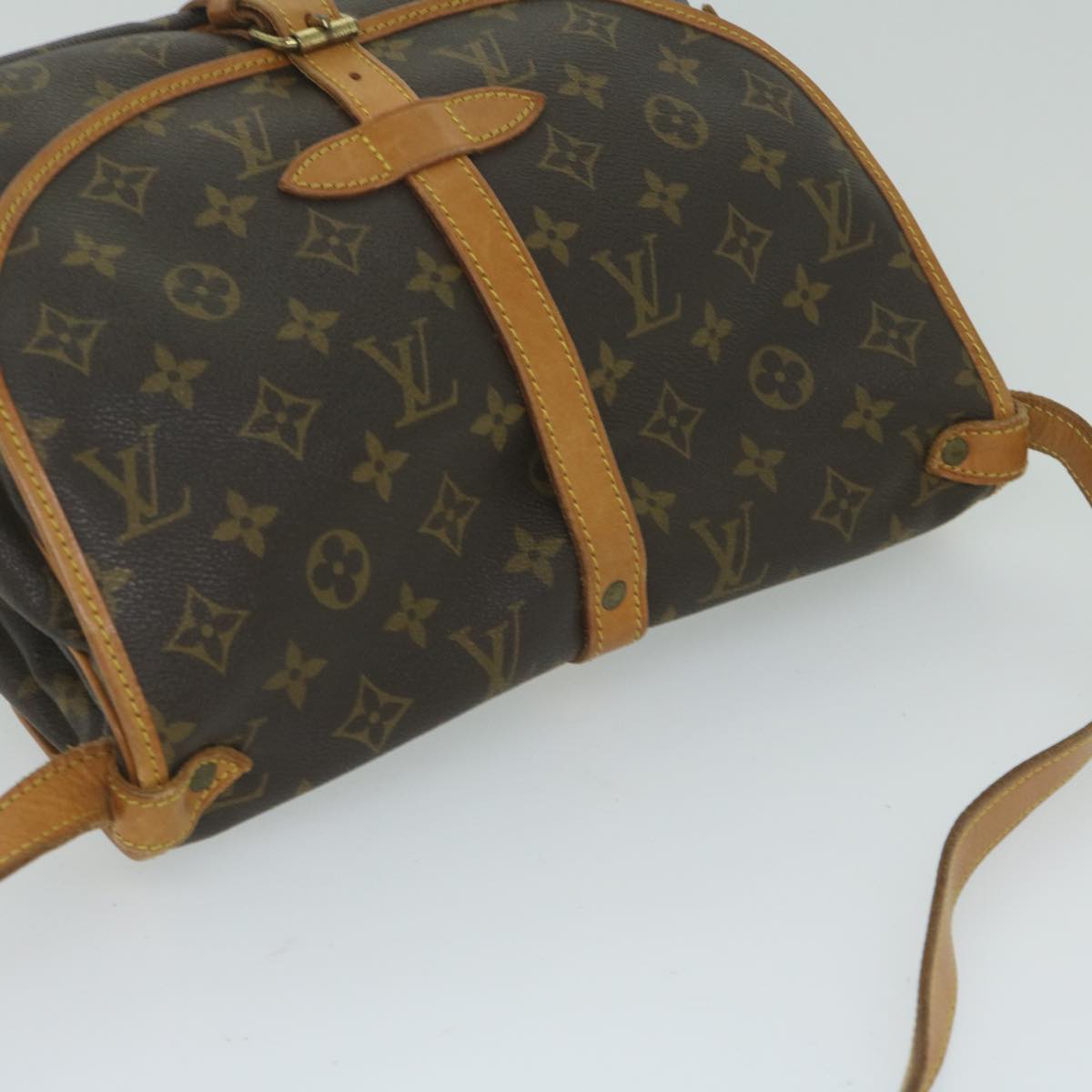 LOUIS VUITTON Monogram Saumur 30 Shoulder Bag M42256 LV Auth 59315