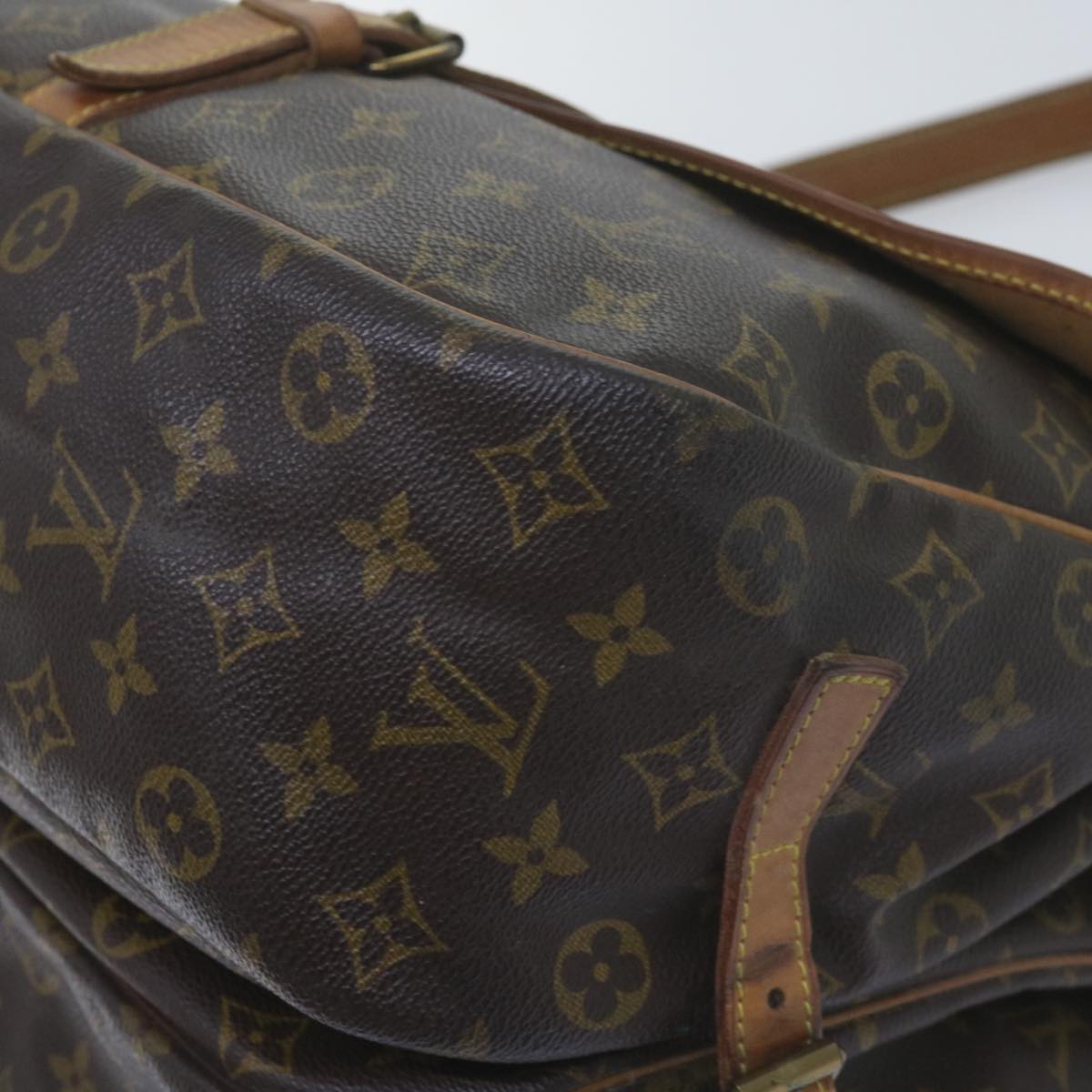 LOUIS VUITTON Monogram Saumur 35 Shoulder Bag M42254 LV Auth 59421