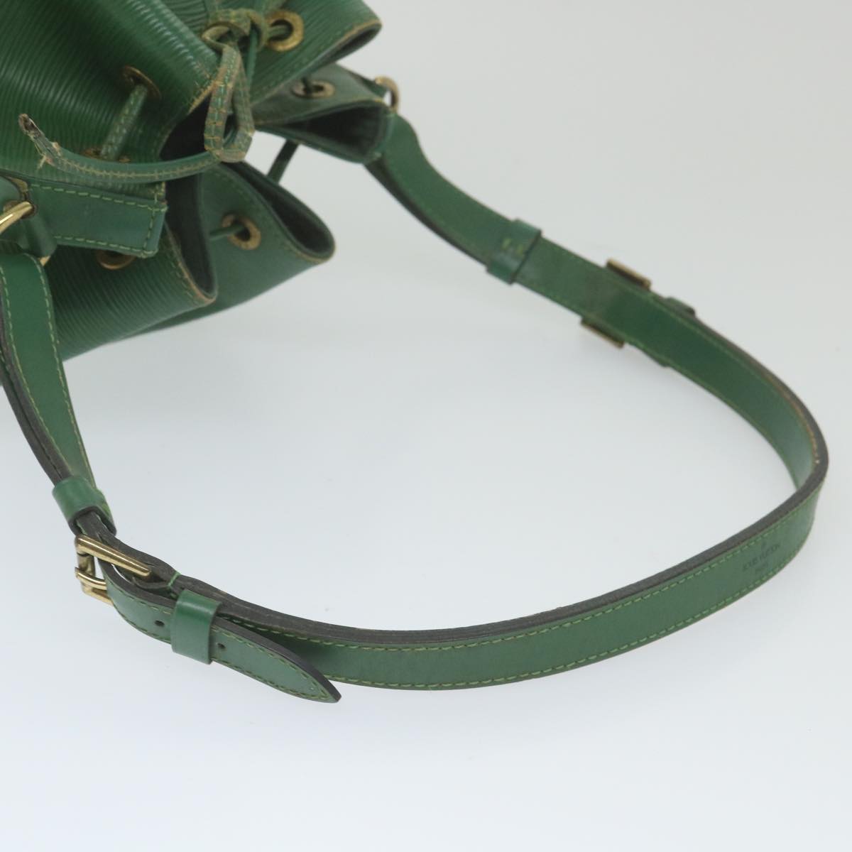 LOUIS VUITTON Epi Petit Noe Shoulder Bag Green M44104 LV Auth 59431