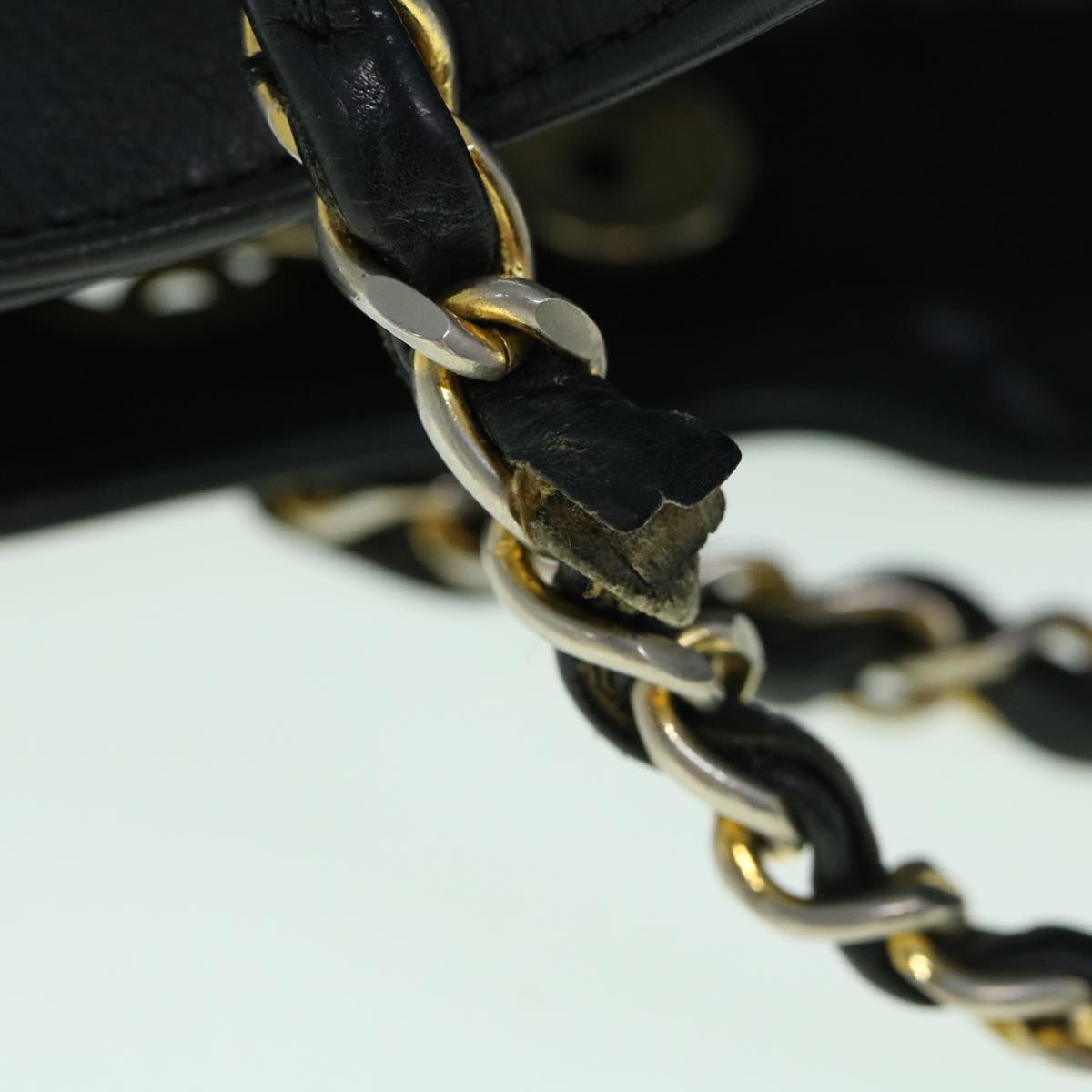 CHANEL Matelasse Chain Shoulder Bag Lamb Skin Black CC Auth 59496