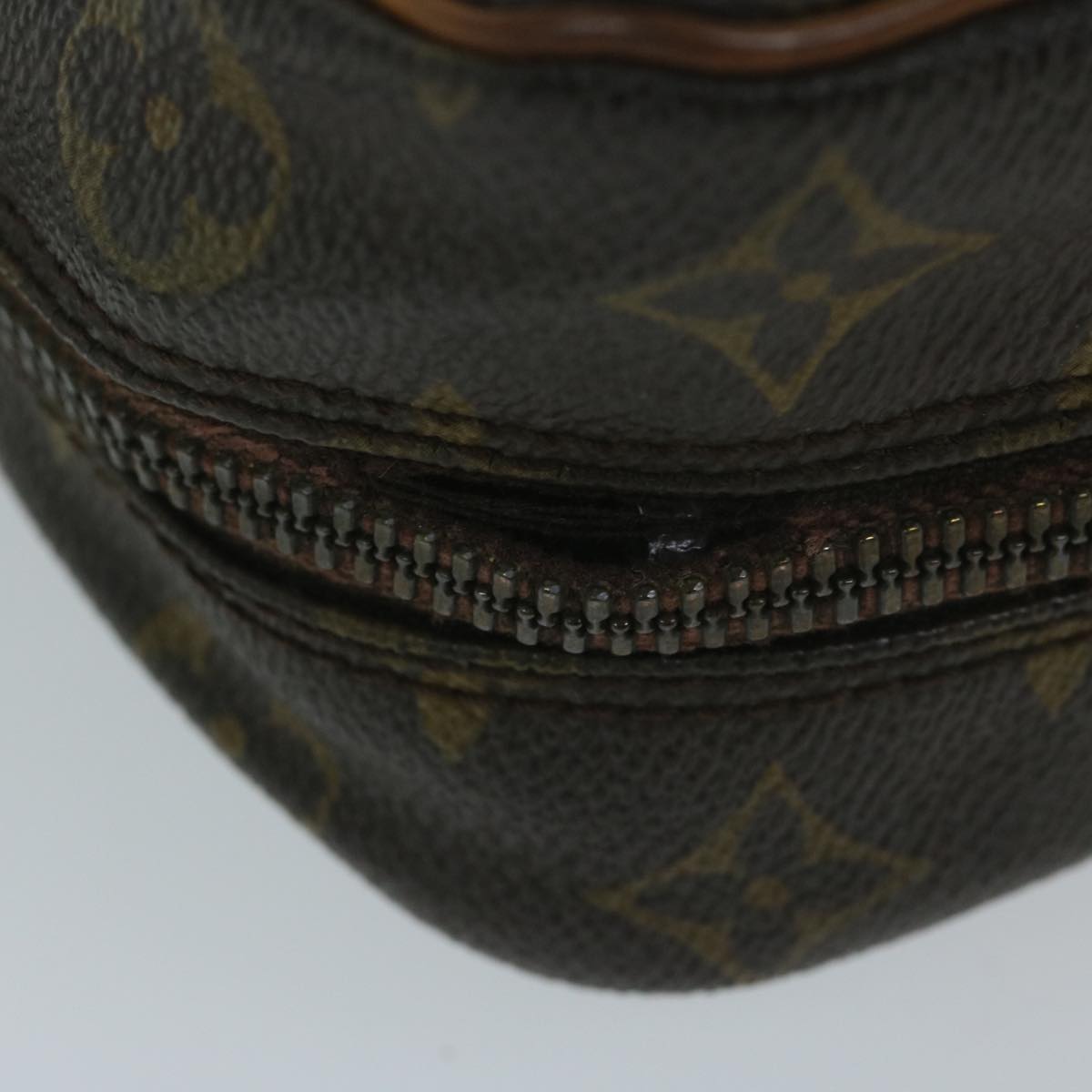 LOUIS VUITTON Monogram Danube MM Shoulder Bag M45264 LV Auth 59607