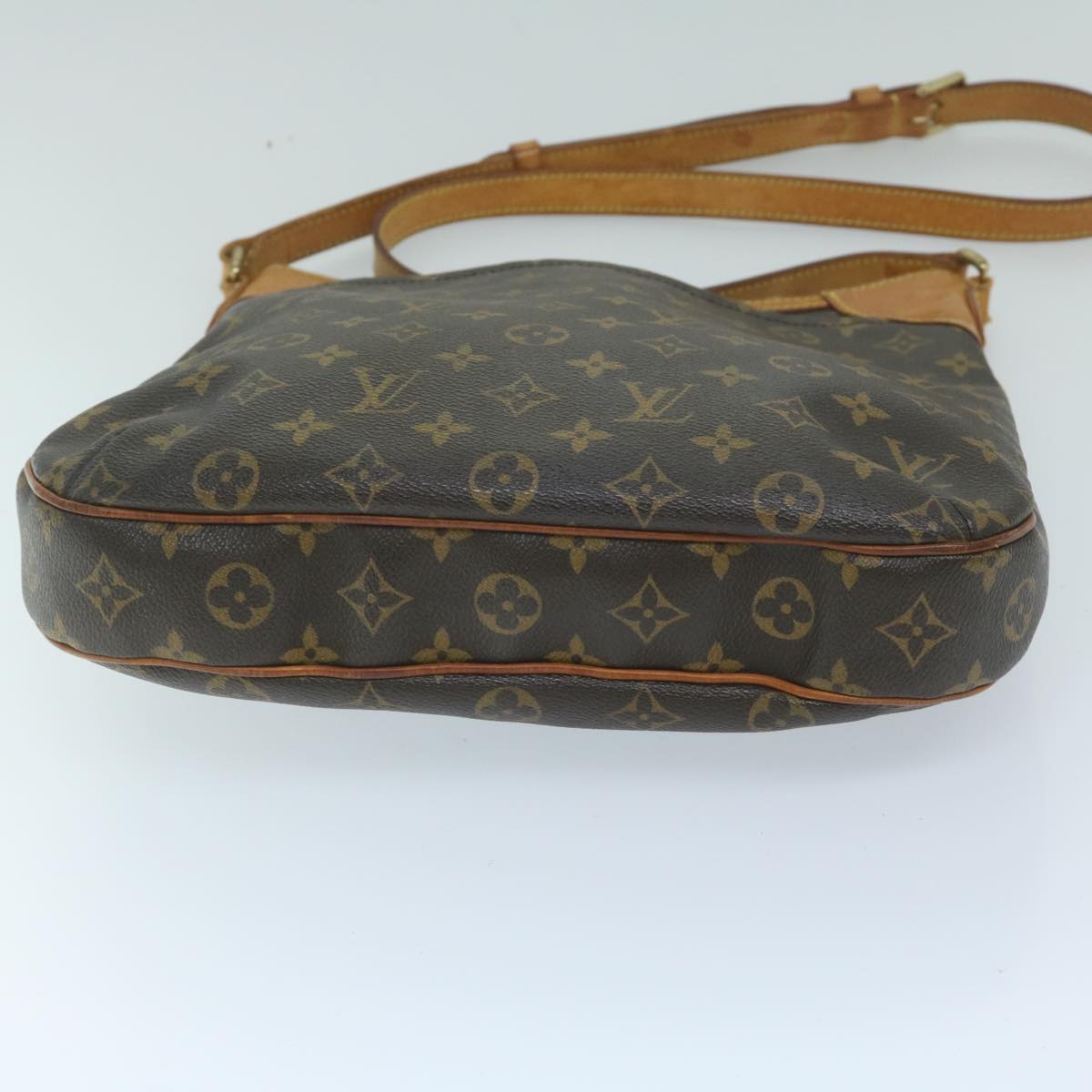 LOUIS VUITTON Monogram Odeon MM Shoulder Bag M56389 LV Auth 59656